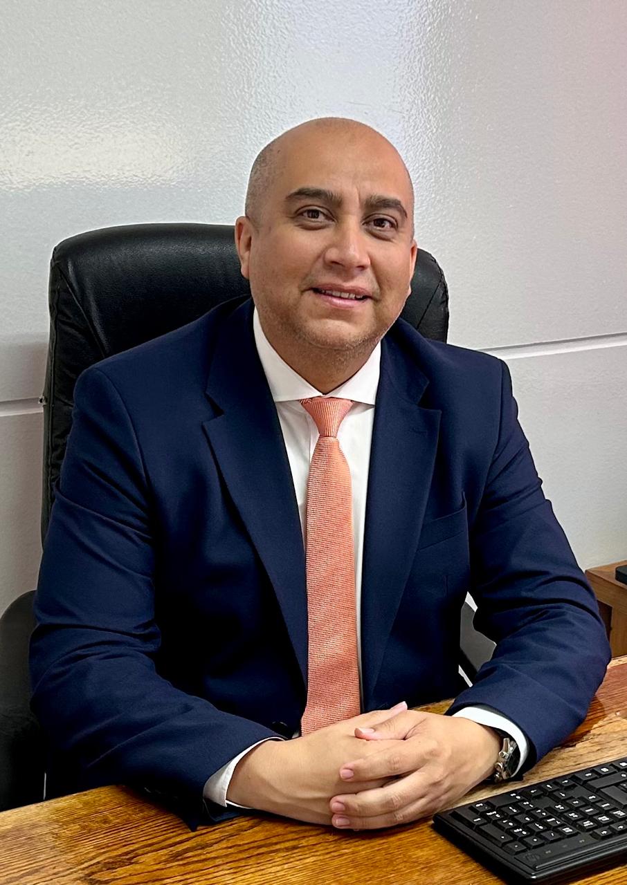 José Órdenes, rector del colegio Teresa de los Andes de Bulnes de la región de Ñuble y docente de Música José Órdenes, rector del colegio Teresa de los Andes de Bulnes de la región de Ñuble y docente de Música