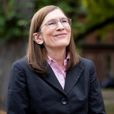 Barbara Oakley, profesora de Ingeniería en la Universidad de Oakland